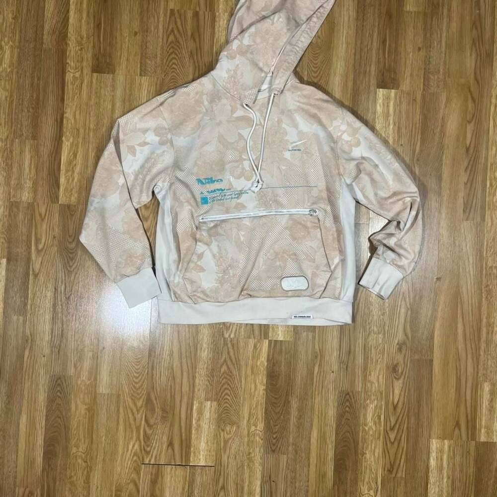 Nike Standard Issue Dri-FIT Floral Pullover Hoodie